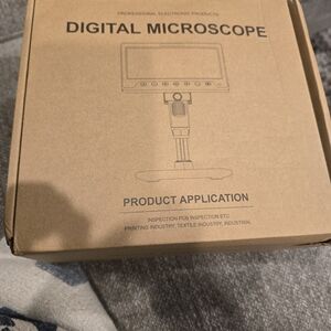 Digital Microscope - Brown Cardboard Packaging